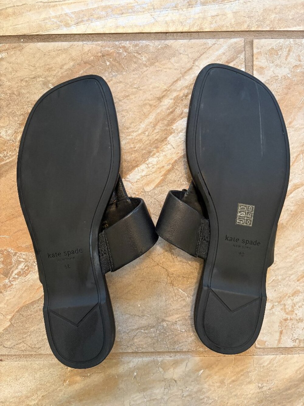 Kate Spade New York Spade Flower Thong Sandals - Picture 2 of 2